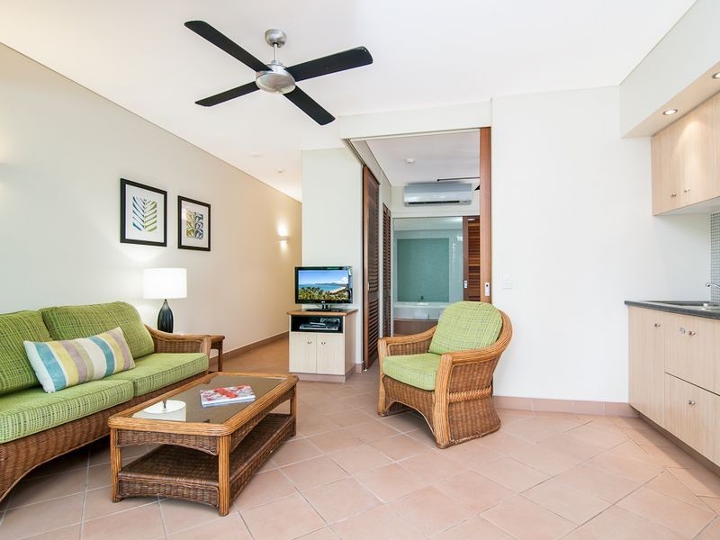 25 Peninsula Boutique Hotel 9 Esplanade, Port Douglas QLD 4877