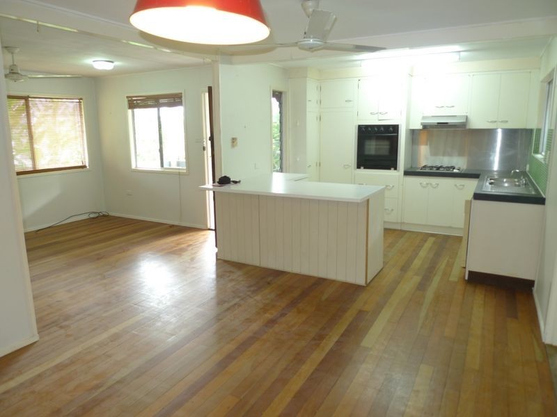 15 Wattle Street, Mossman QLD 4873