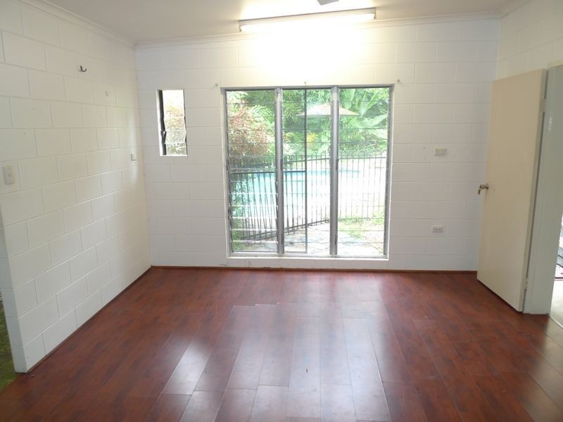 15 Wattle Street, Mossman QLD 4873