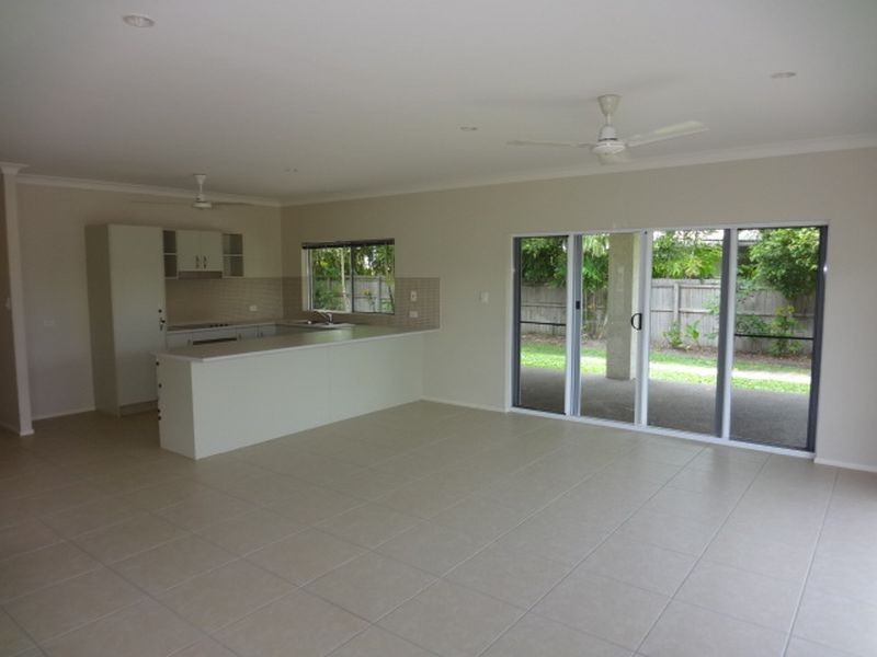 8 Shearwater Street, Port Douglas QLD 4877