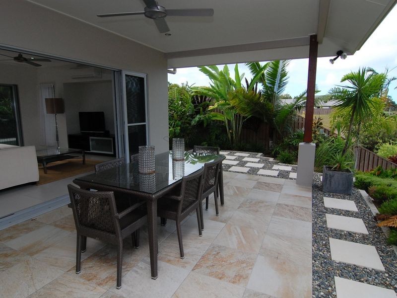 14 Downing Street, Port Douglas QLD 4877