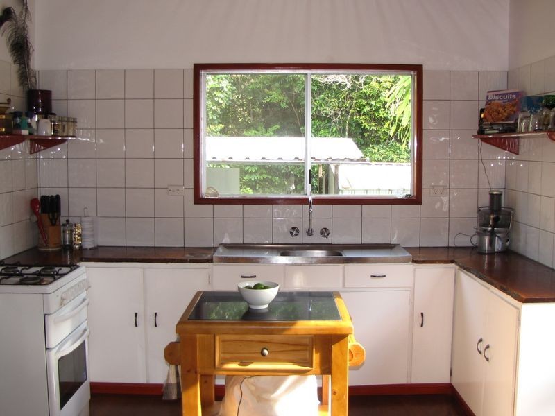 6 White Beech Road, Daintree QLD 4873