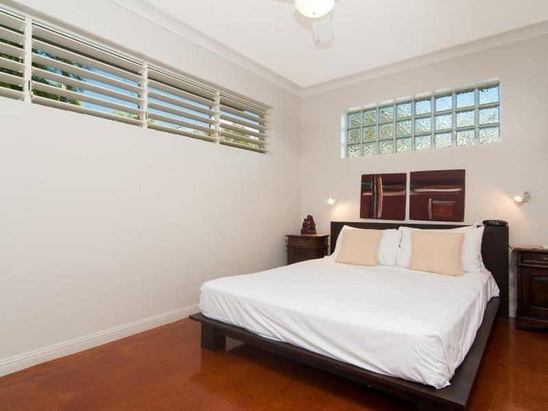 6 Sorrento Crescent, Port Douglas QLD 4877