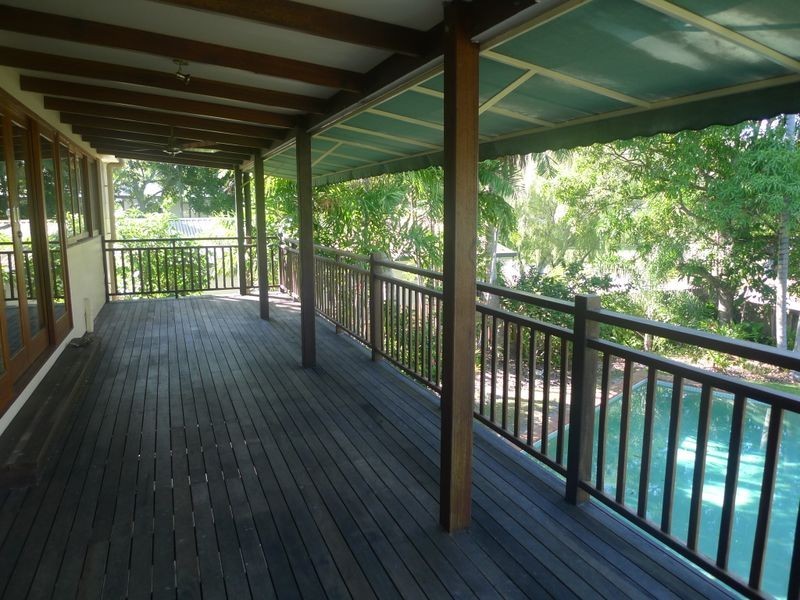 2 Seabrook Avenue, Port Douglas QLD 4877