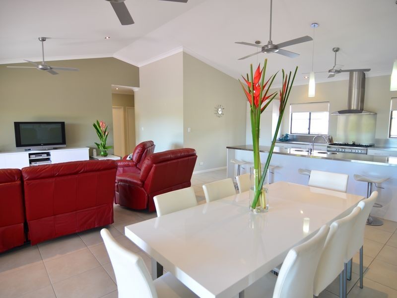 2 SHEARWATER STREET, Port Douglas QLD 4877