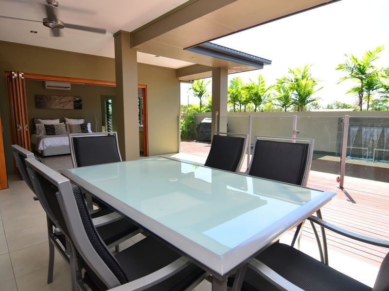 2 SHEARWATER STREET, Port Douglas QLD 4877
