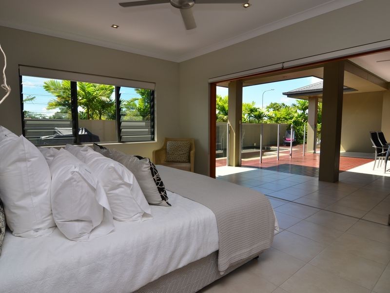 2 SHEARWATER STREET, Port Douglas QLD 4877