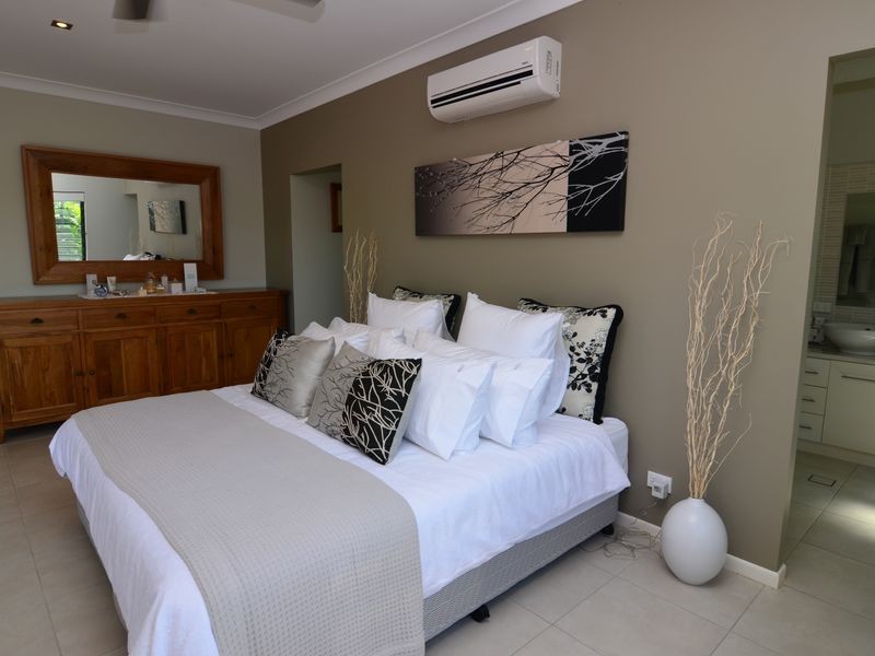 2 SHEARWATER STREET, Port Douglas QLD 4877