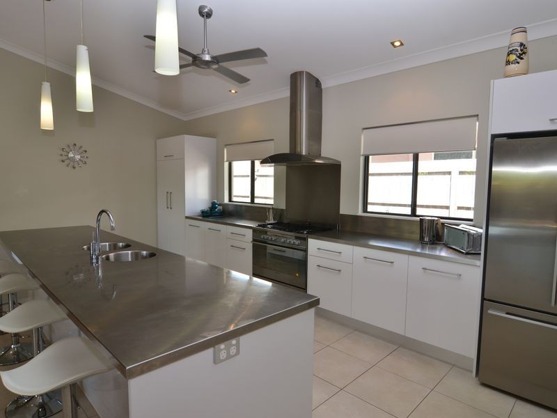 2 SHEARWATER STREET, Port Douglas QLD 4877