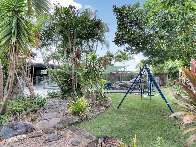 24 Sandpiper Street, Port Douglas QLD 4877