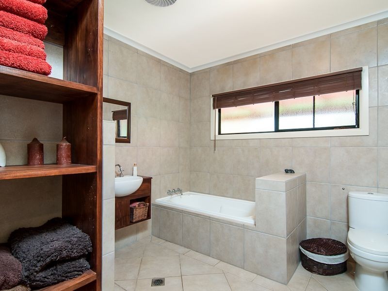 9 De Meio Drive, Wonga QLD 4873