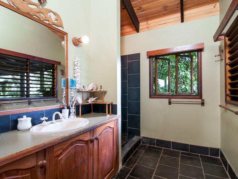 20 Coral Sea Drive, Mossman QLD 4873