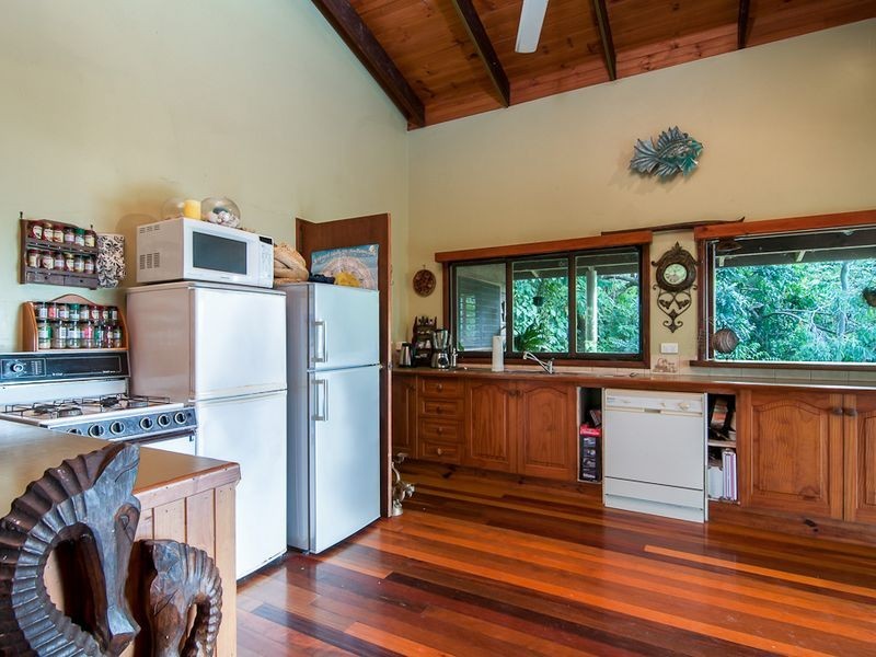 20 Coral Sea Drive, Mossman QLD 4873