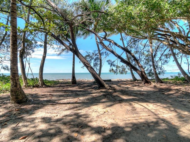 36 Esplanade, Wonga QLD 4873