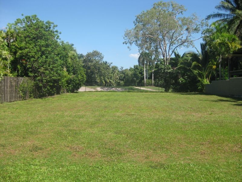 8 Beachfront Mirage, Port Douglas QLD 4877