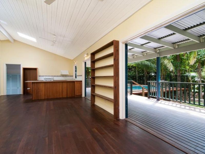 10 Atoll Close, Port Douglas QLD 4877