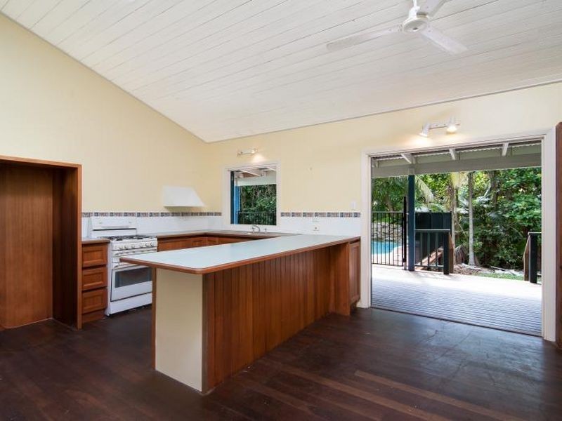 10 Atoll Close, Port Douglas QLD 4877