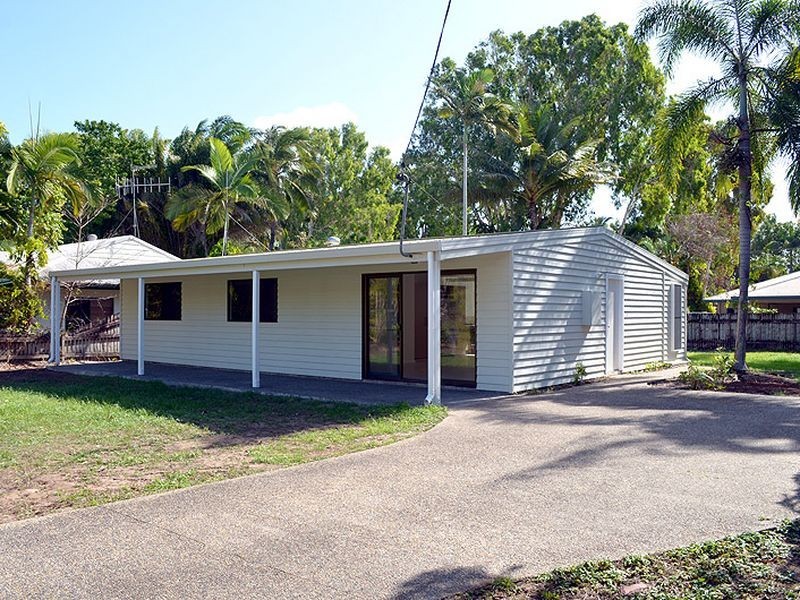 143 Davidson Street, Port Douglas QLD 4877