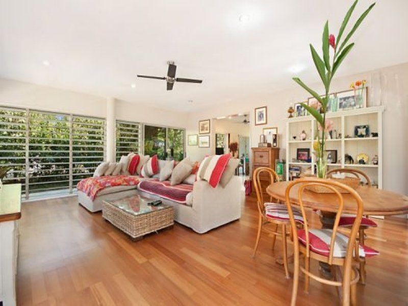 27 Jabeva Close, Miallo QLD 4873