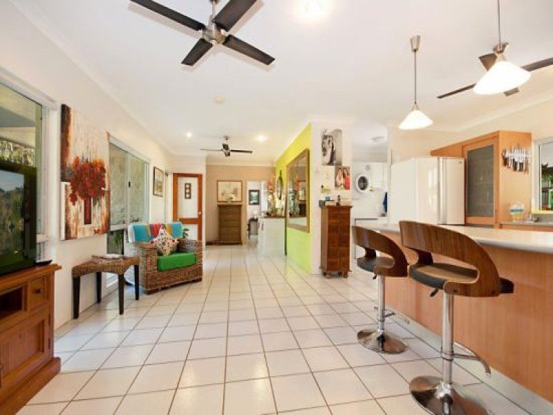 27 Jabeva Close, Miallo QLD 4873