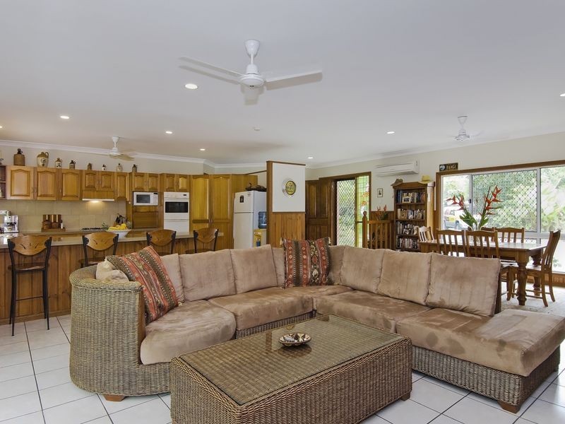 8 Barka Close, Wonga QLD 4873