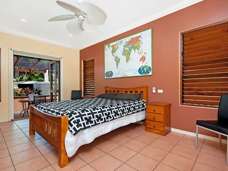 105 St Crispins Avenue, Port Douglas QLD 4877