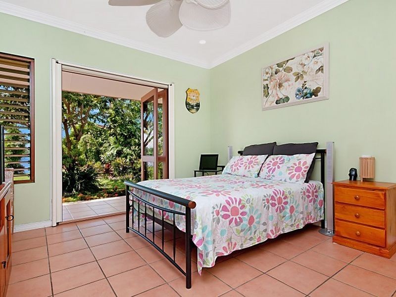105 St Crispins Avenue, Port Douglas QLD 4877