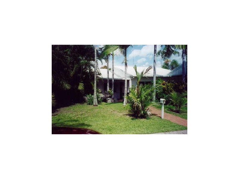 16 Ribbon Avenue, Port Douglas QLD 4877