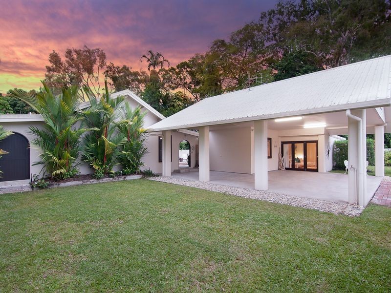13 Langley Road, Port Douglas QLD 4877