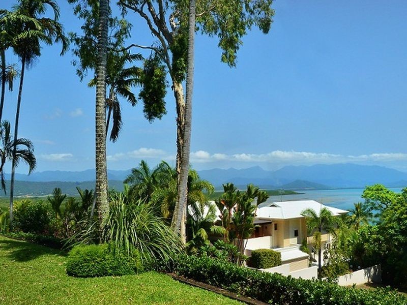 1/4 Island Point Road, Port Douglas QLD 4877