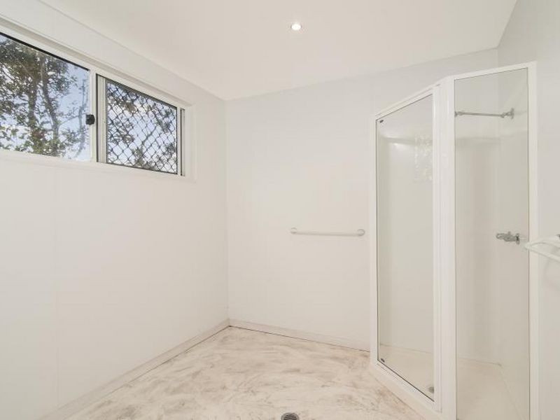 22 Theresa Drive, Mossman QLD 4873
