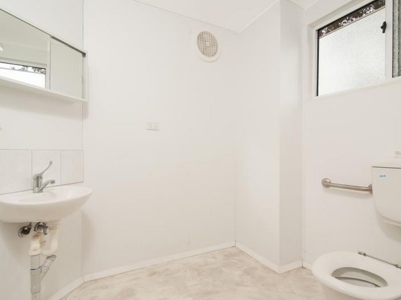 22 Theresa Drive, Mossman QLD 4873