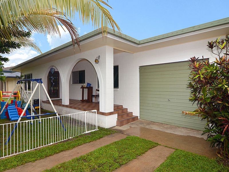 8 Andrews Street, Newell QLD 4873