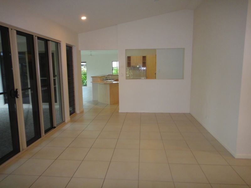 15 Shearwater Street, Port Douglas QLD 4877