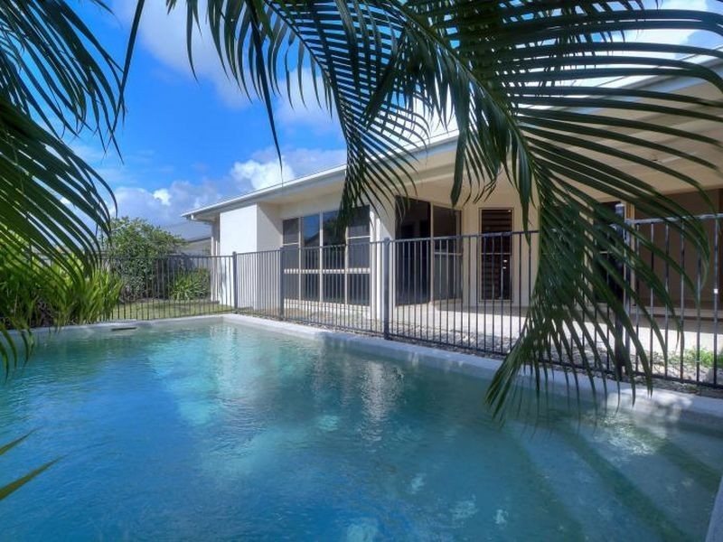 15 Shearwater Street, Port Douglas QLD 4877