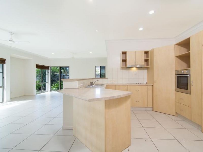 15 Shearwater Street, Port Douglas QLD 4877