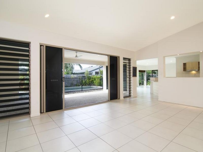 15 Shearwater Street, Port Douglas QLD 4877