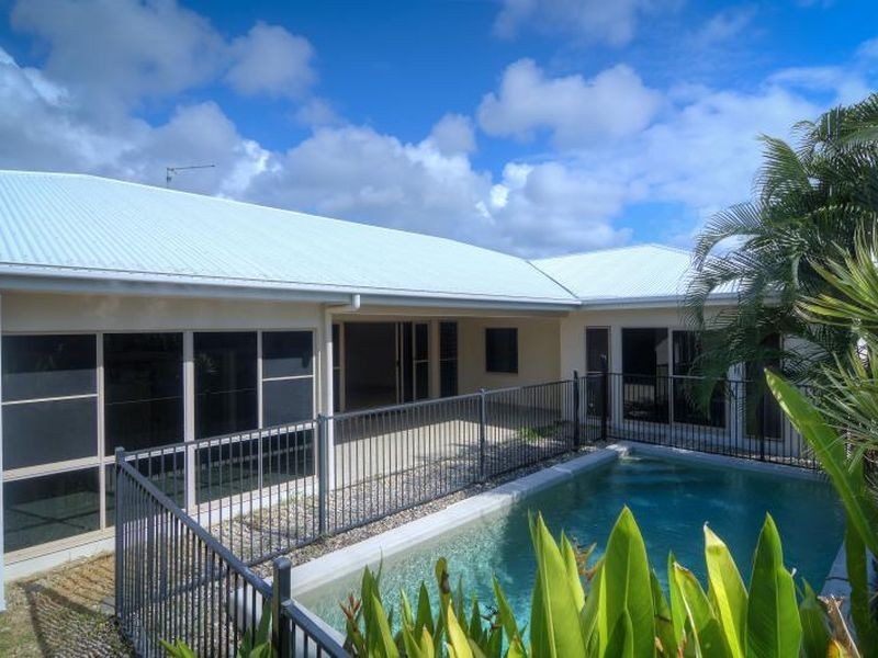 15 Shearwater Street, Port Douglas QLD 4877