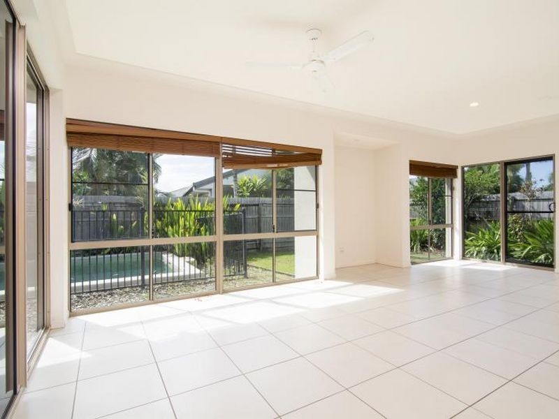 15 Shearwater Street, Port Douglas QLD 4877