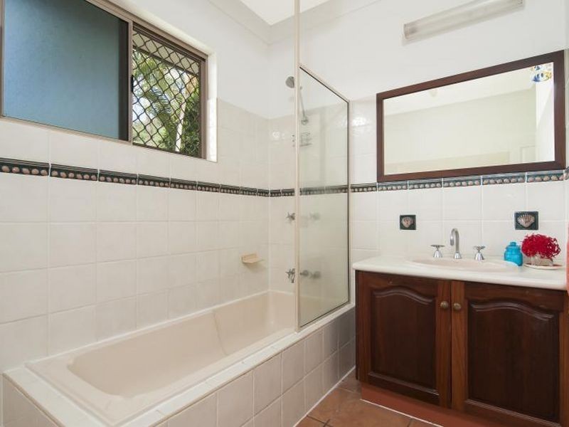 32 Yarun Close, Wonga QLD 4873