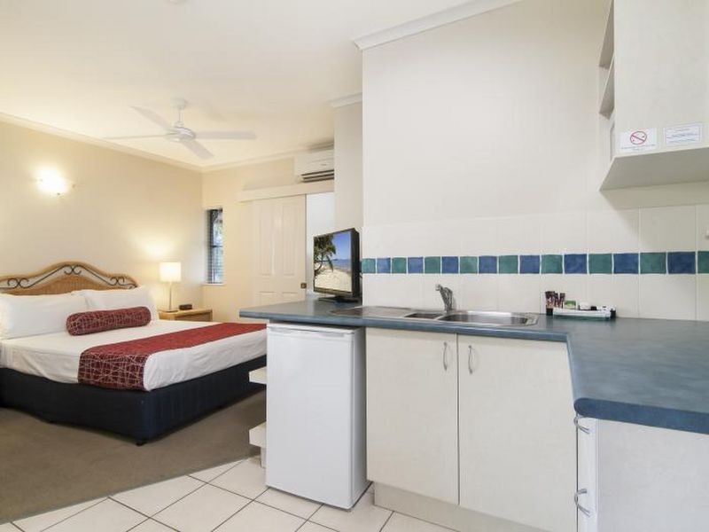 32 Bay Villas/51 Davidson Street, Port Douglas QLD 4877