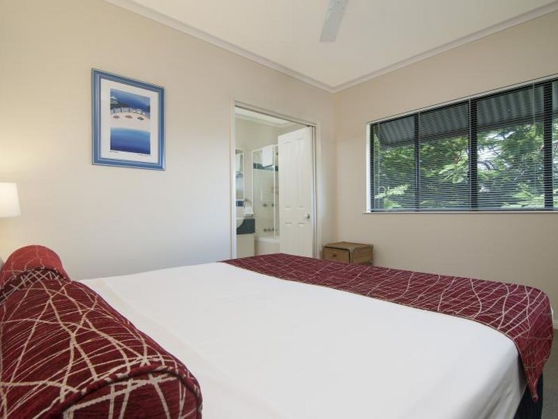 32 Bay Villas/51 Davidson Street, Port Douglas QLD 4877