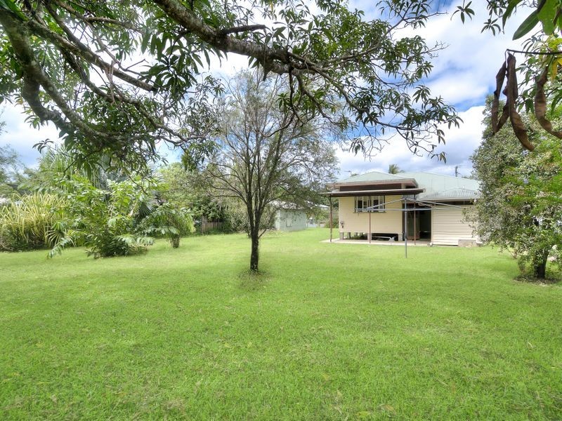 13 Jack Street, Mossman QLD 4873