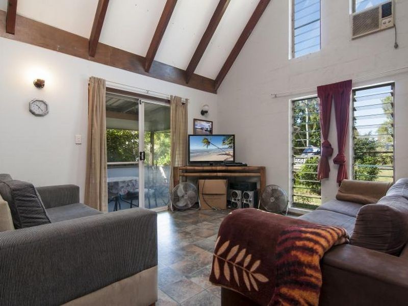 102 Marlin Drive, Wonga QLD 4873