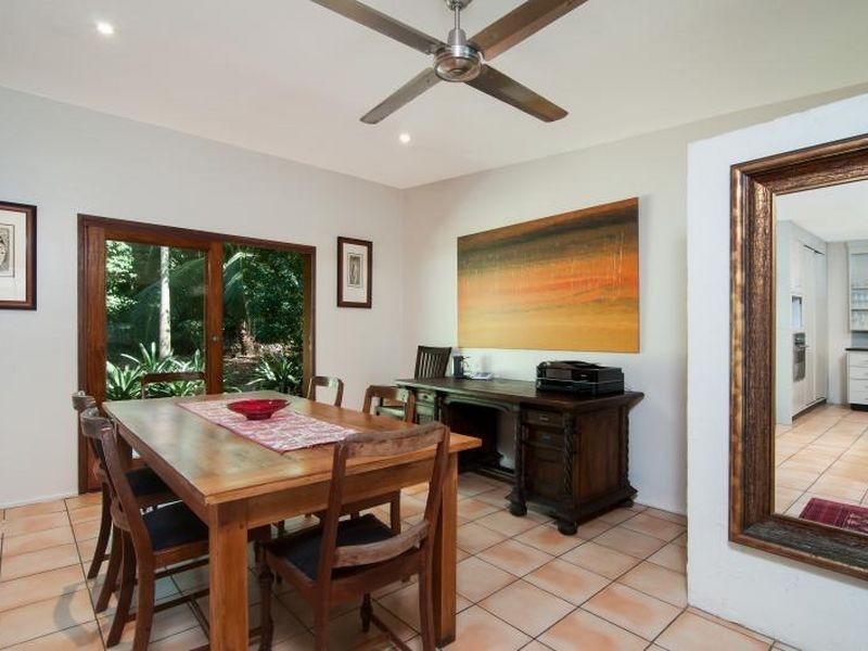 6 Oak Street, Oak Beach QLD 4877