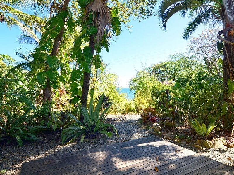 14 Toll Gate Road Oak Beach, Port Douglas QLD 4877