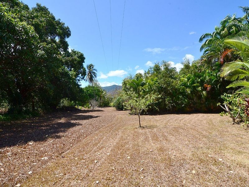 14 Toll Gate Road Oak Beach, Port Douglas QLD 4877