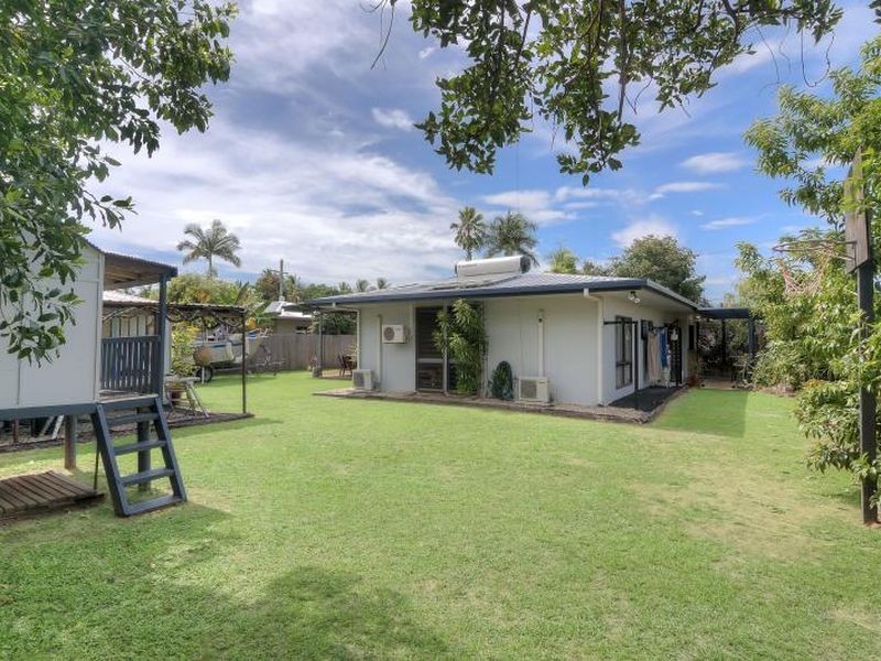 5 Jacaranda Close, Cooya Beach QLD 4873