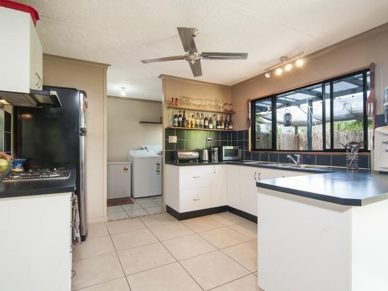 5 Jacaranda Close, Cooya Beach QLD 4873