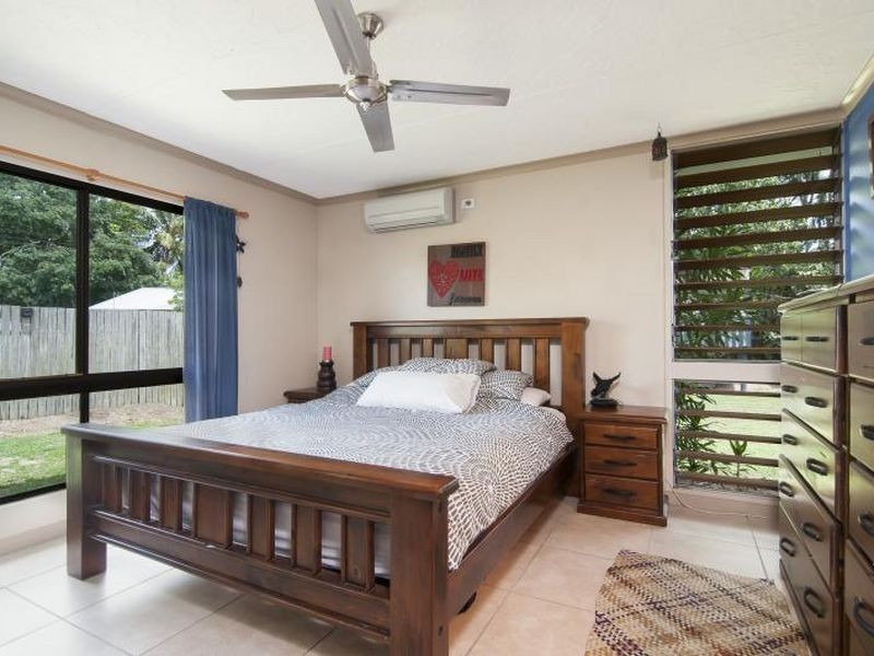 5 Jacaranda Close, Cooya Beach QLD 4873